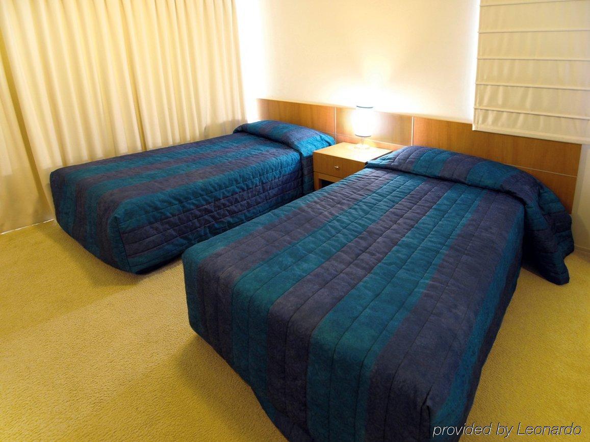Oaks Sunshine Coast Seaforth Resort Alexandra Headland Room photo